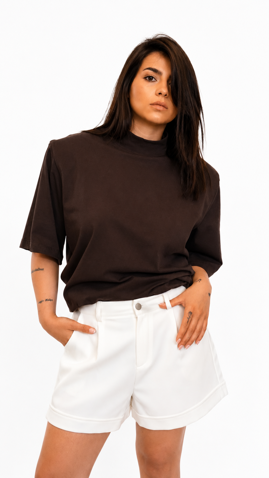 T-shirt con spalline