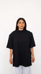 T-shirt con spalline