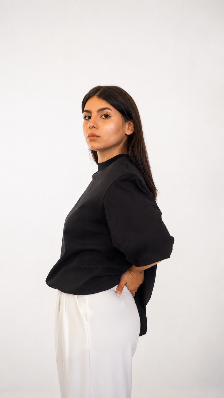 T-shirt con spalline
