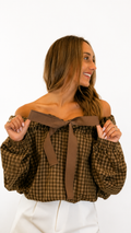 Camicia scollo a barca